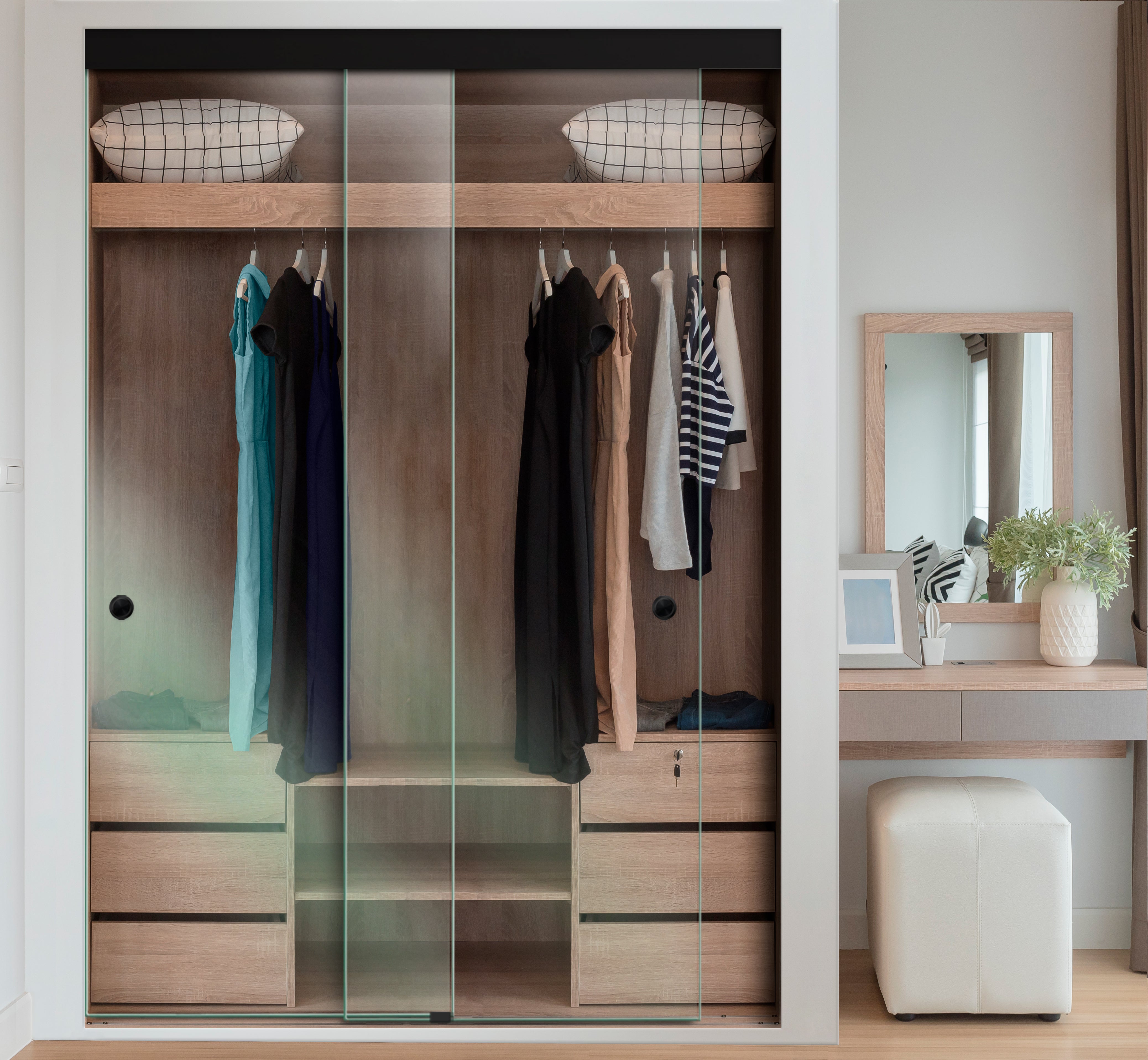 Puerta Corrediza De Vidrio Sin Marco Para Closet PCSM-2242