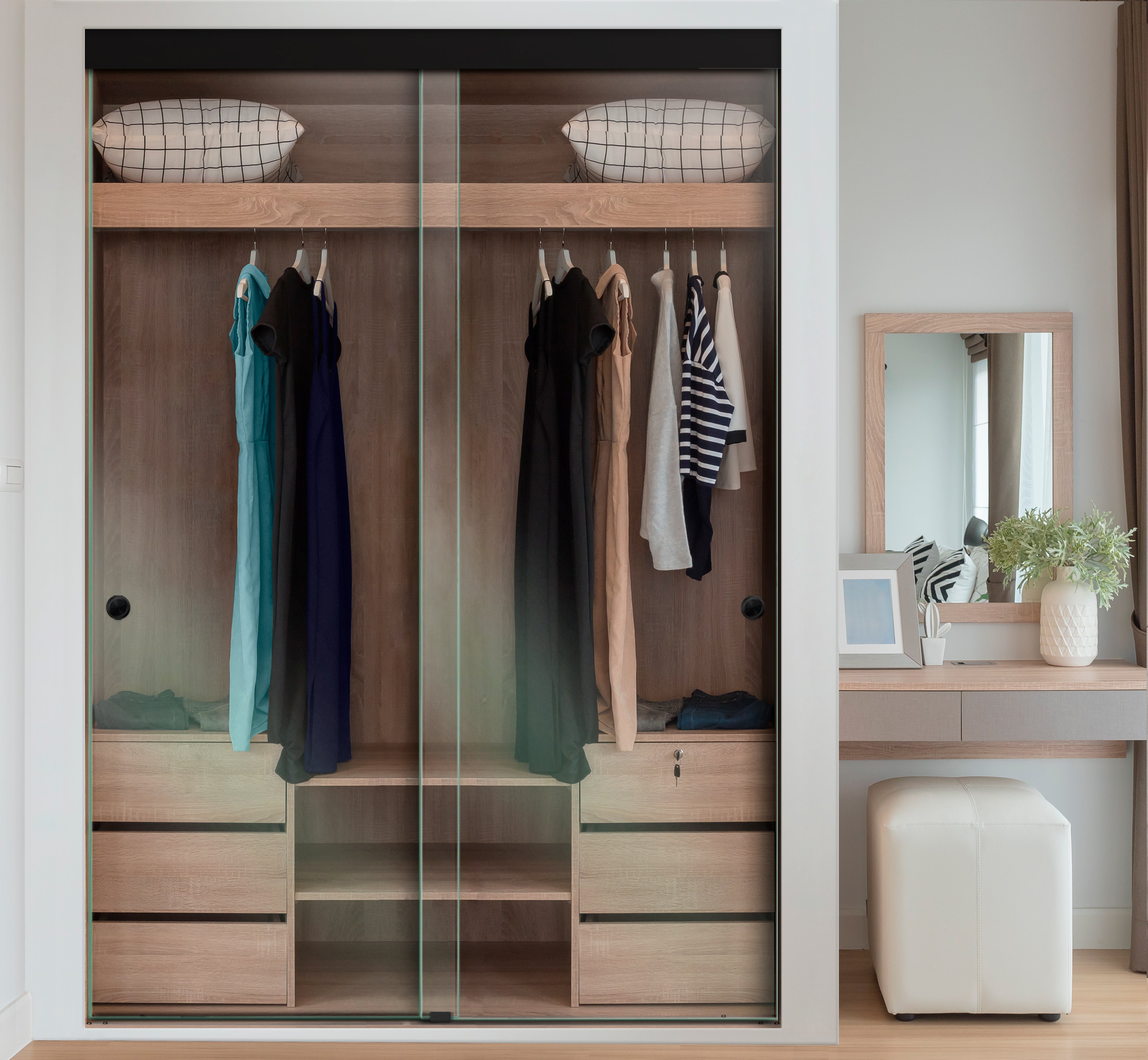 Puerta Corrediza De Vidrio Sin Marco Para Closet PCSM-2242