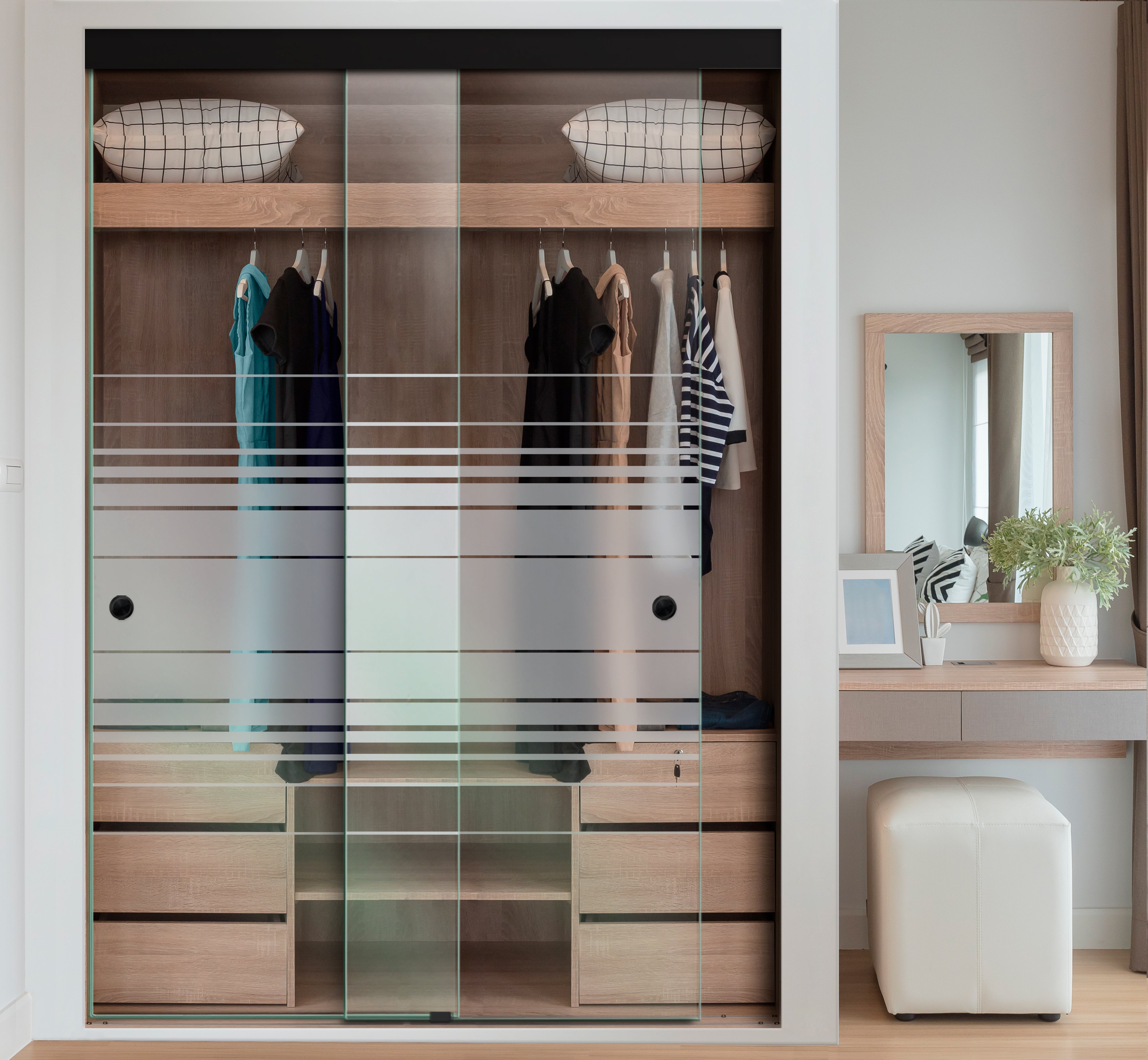 Puerta Corrediza De Vidrio Sin Marco Para Closet PCSM-1067