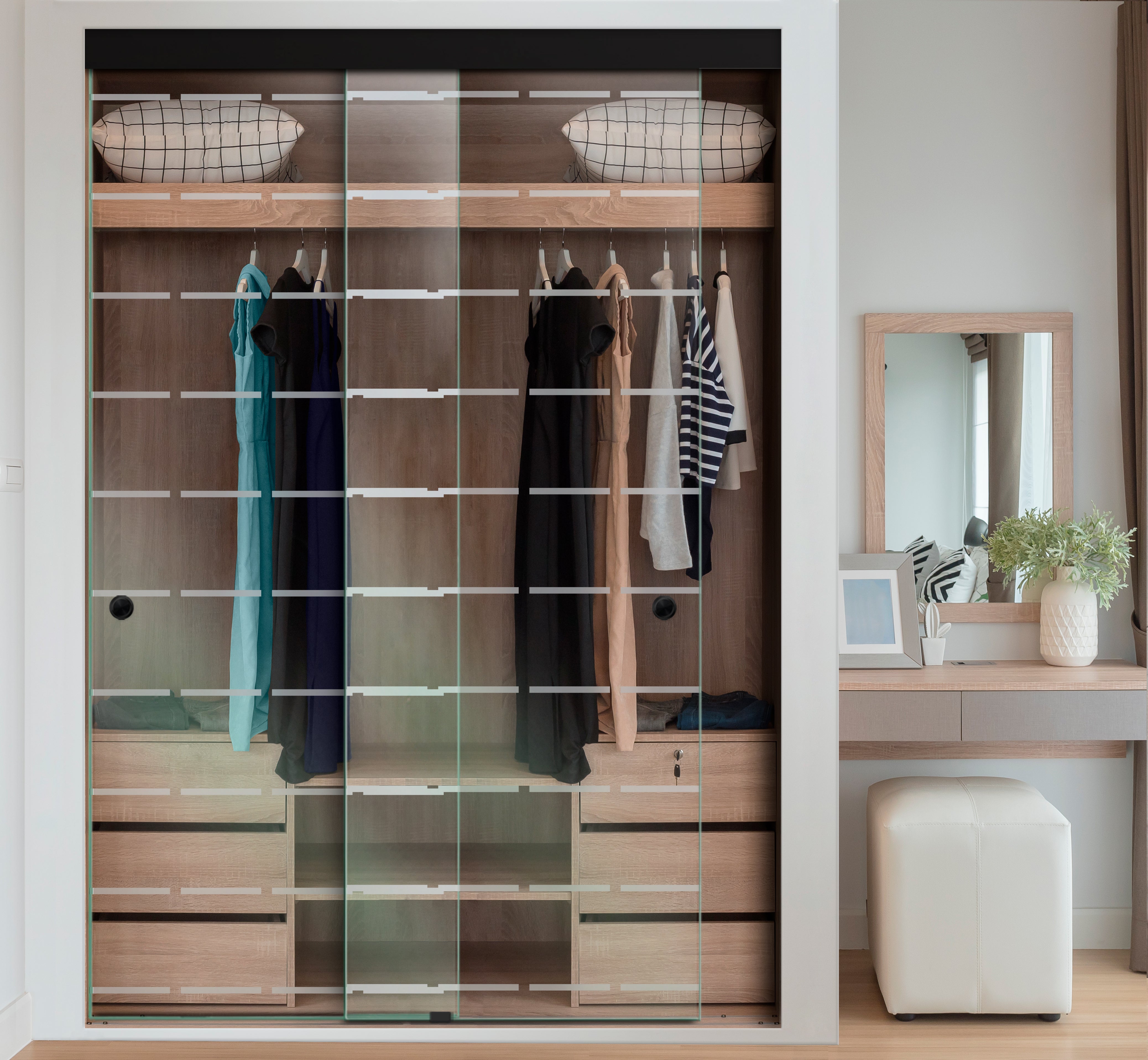 Puerta Corrediza De Vidrio Sin Marco Para Closet PCSM-1053