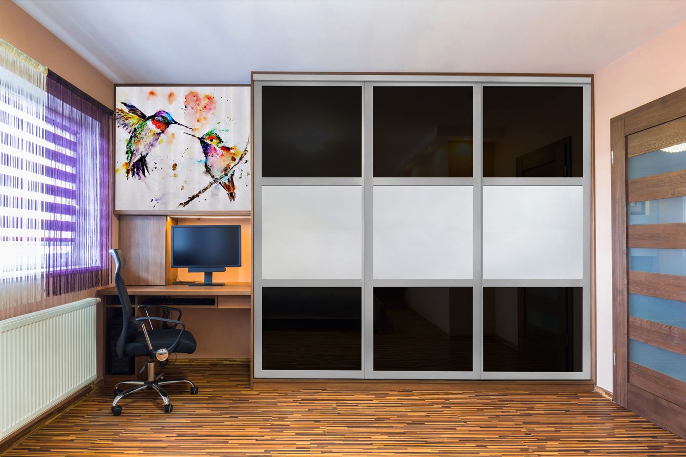 Puerta de Clóset con 3 Paneles - Completamente Privada y Cristal Pintado de Negro